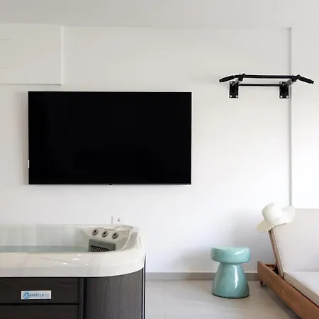 2bb Luxury I - Jacuzzi, Parking,